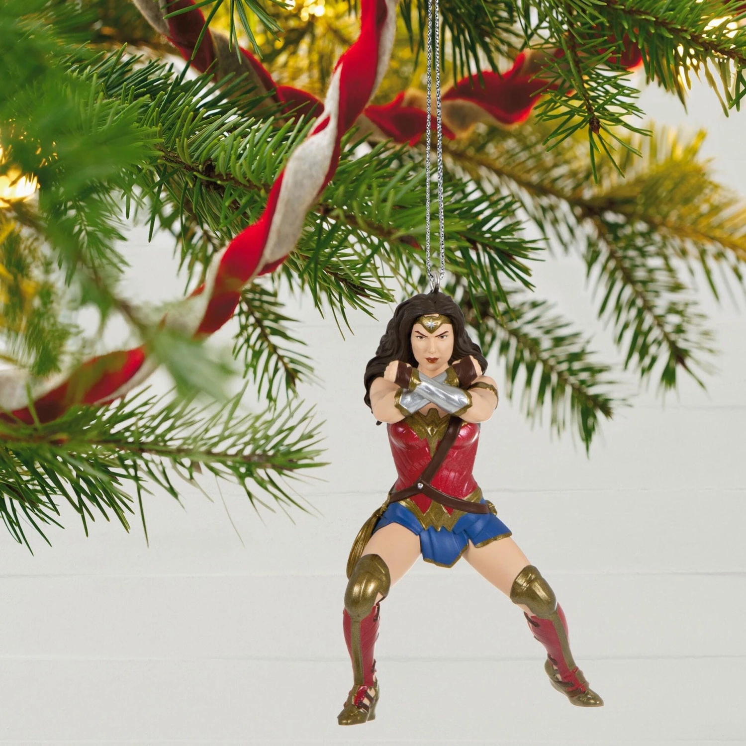 Hallmark DC™ Wonder Woman™ Ornament 4 Hallmark DC™ Wonder Woman™ Ornament - Image 4