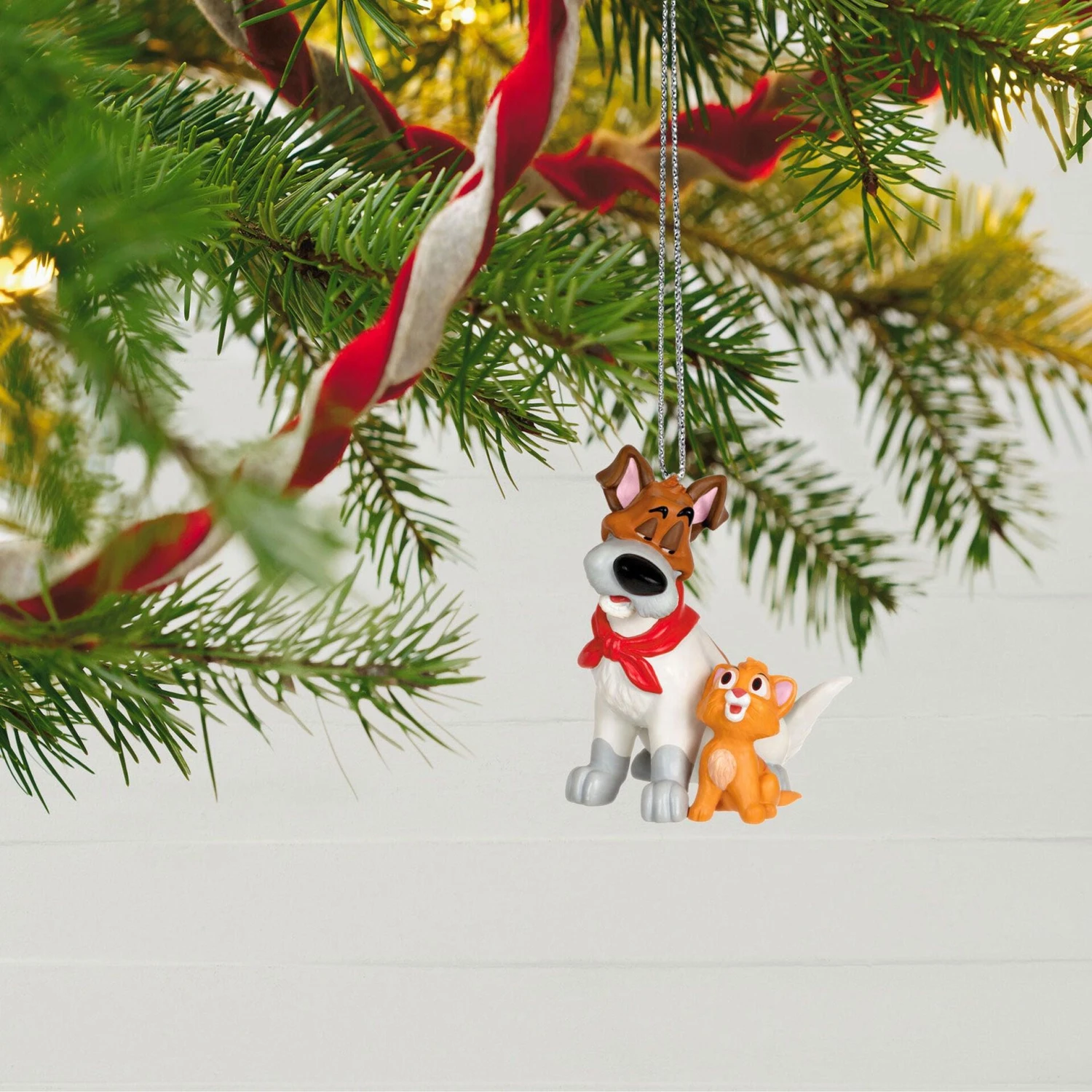 Hallmark Disney Oliver And Company 35th Anniversary Oliver And Dodger Ornament 5 Hallmark Disney Oliver And Company 35th Anniversary Oliver And Dodger Ornament - Image 5