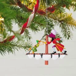 Hallmark Disney Peter Pan 70th Anniversary Swashbuckling Showdown Ornament 10 Hallmark Disney Peter Pan 70th Anniversary Swashbuckling Showdown Ornament -Hallmark disney peter pan 70th anniversary swashbuckling showdown ornament 5 33074951684280