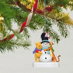 Hallmark Disney Winnie The Pooh A Happy Holiday Hug Musical Ornament -Hallmark disney winnie the pooh a happy holiday hug musical ornament 5 33074947621048
