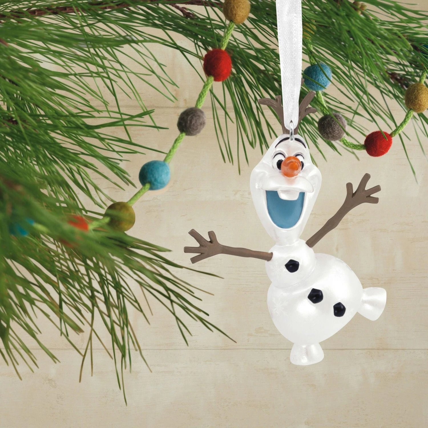 Hallmark Disney Frozen 2 Olaf Christmas Ornament 3 Hallmark Disney Frozen 2 Olaf Christmas Ornament - Image 3