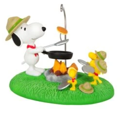 Hallmark The Peanuts® Gang Pancake Pals Ornament -Hallmark the peanuts r gang pancake pals ornament 3 33074953552056